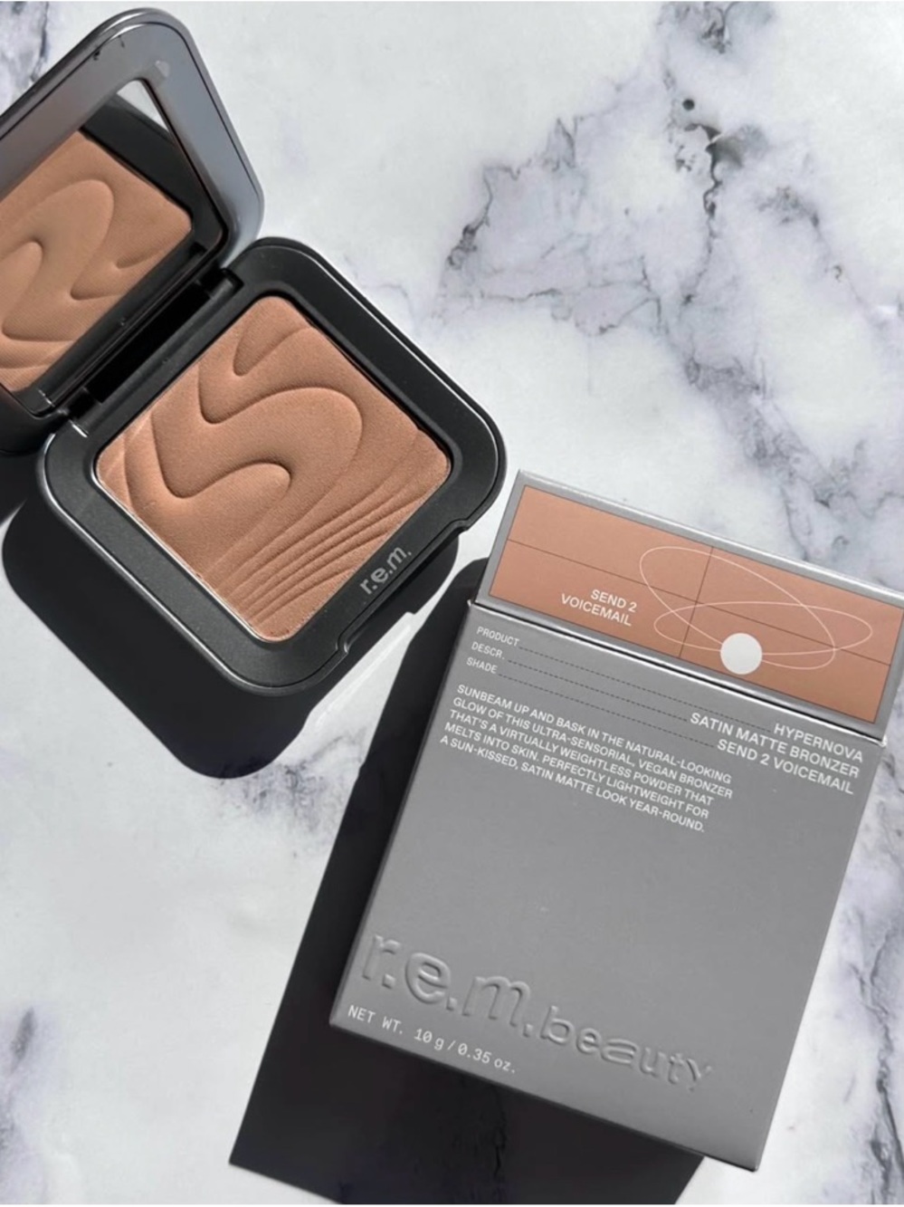 R.E.M. Beauty Bronzer